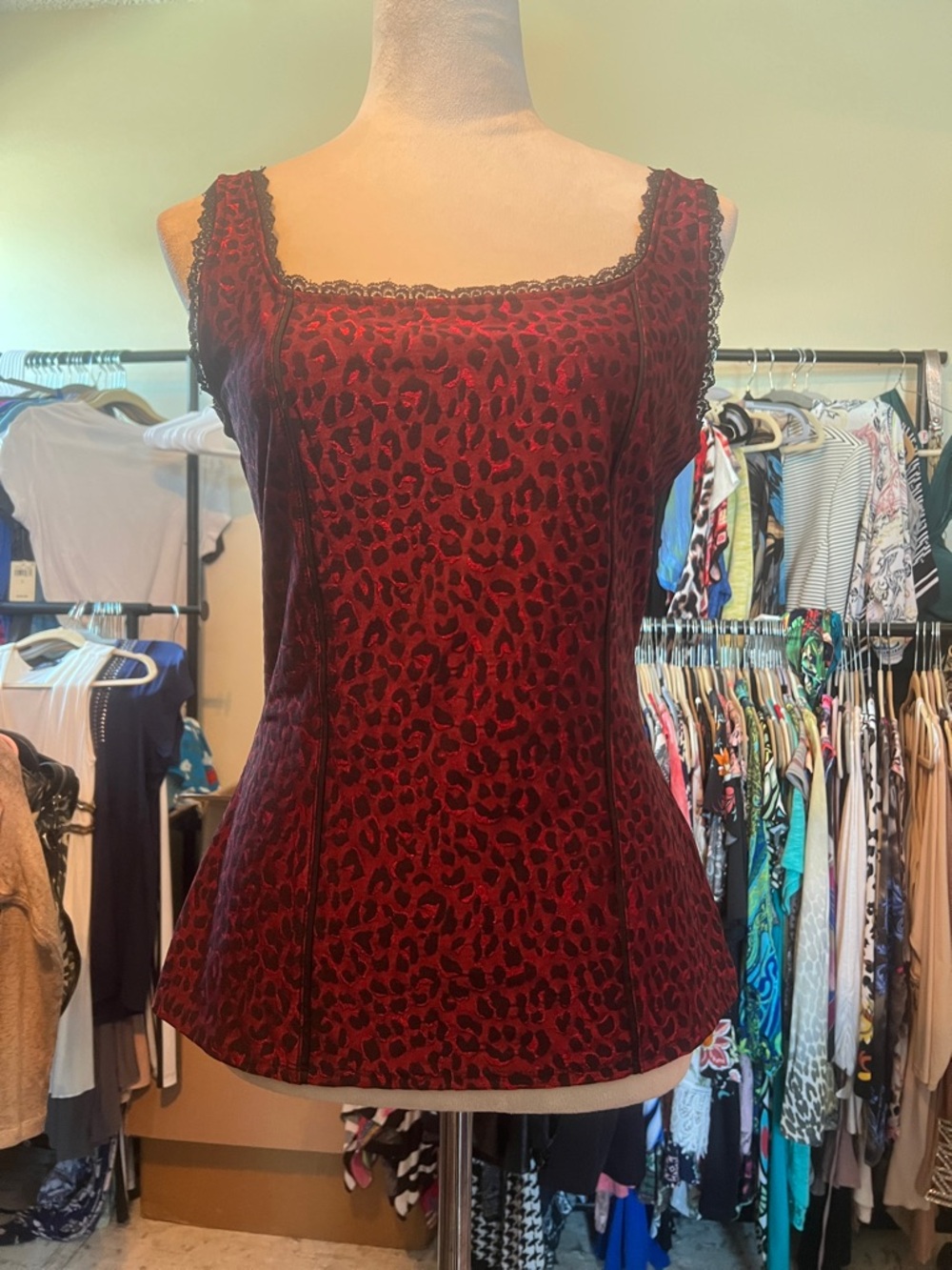 White House Black Market Red Floral Jacquard Lace-Trim Camisole